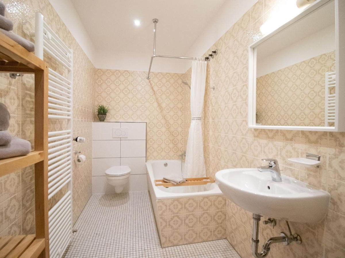 Spacious Apartment In Bollendorf In Nature Park Luaran gambar